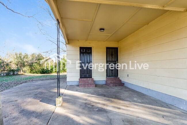 Building Photo - 5410 Cedar Bluff Dr