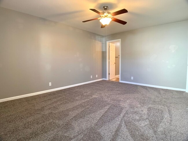 Building Photo - 118 N Cavalcade Cir