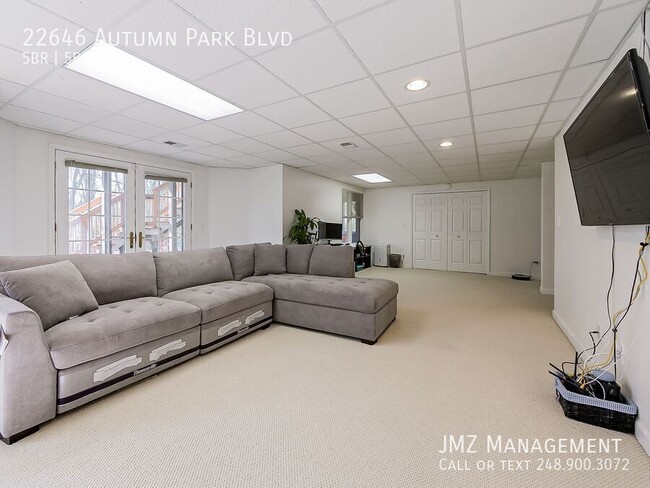 Building Photo - 22646 Autumn Park Blvd
