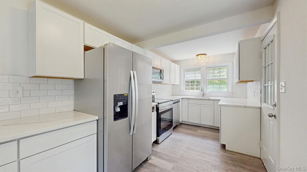 Building Photo - 37 Shady Creek Rd