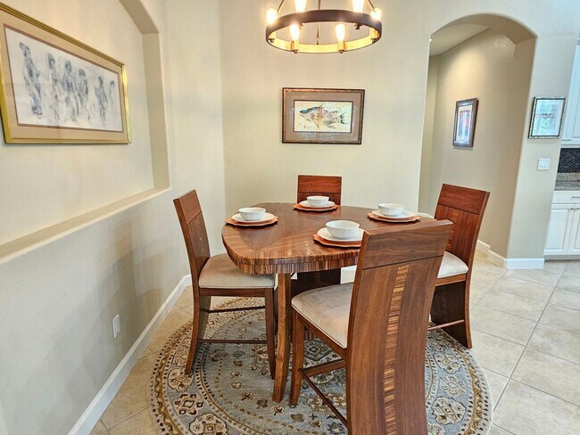 Building Photo - Annual Furnished or Unfurnished 3 Bedroom 2 Bathroom Second Floor Condo in Venetian Golf & River ...