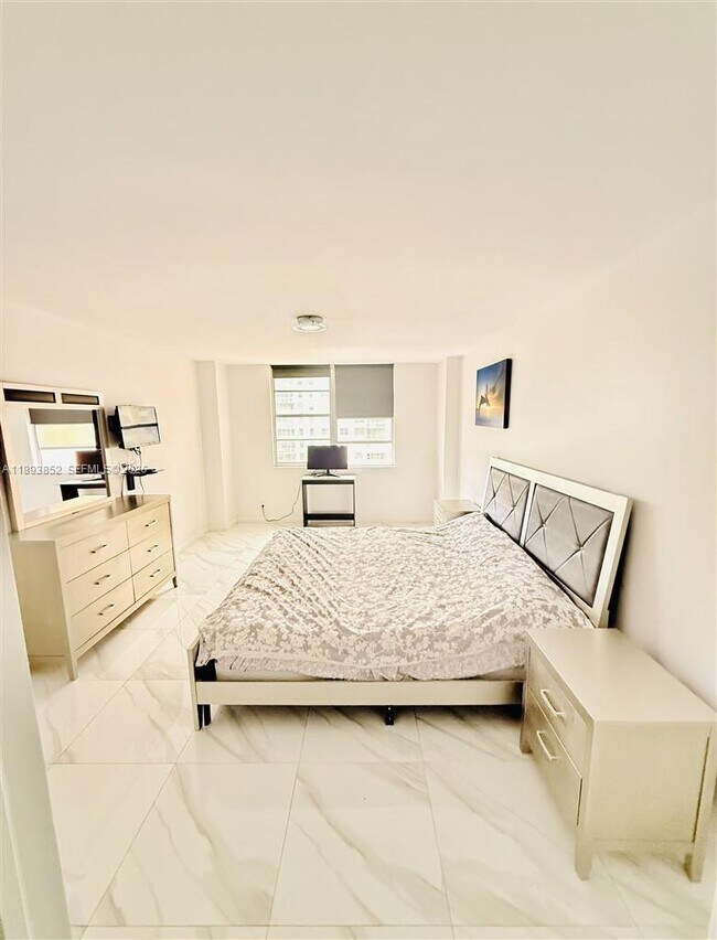 Building Photo - 251 174th St