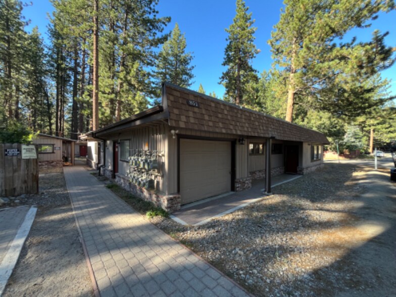 Building Photo - 2975 Sacramento Ave