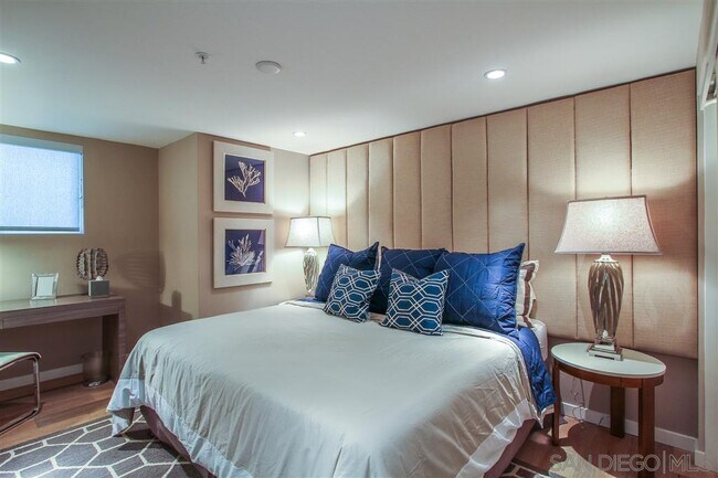 Building Photo - 6722 Vista Del Mar Ave