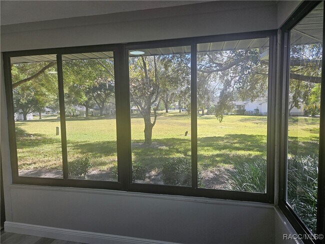 Building Photo - 2320 N Hendry Point