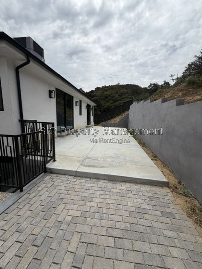 Building Photo - 7420 Valaho Ln