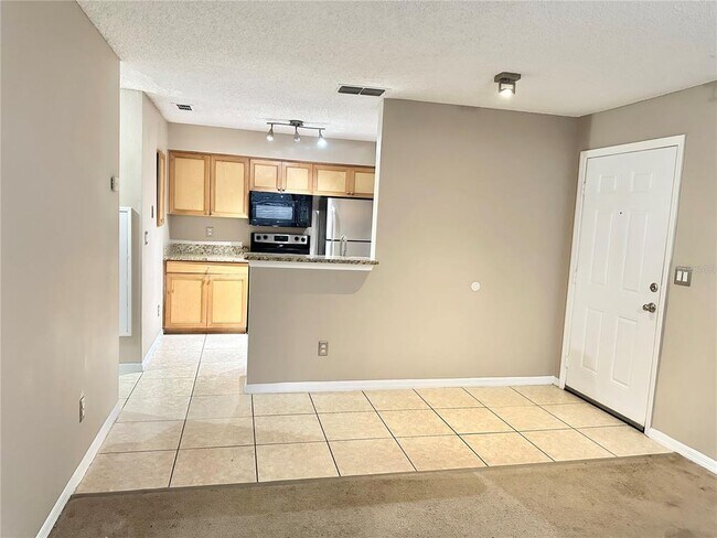 Building Photo - 1055 S Hiawassee Rd