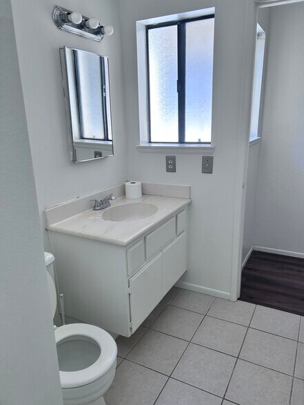 Building Photo - 781 Danville Dr