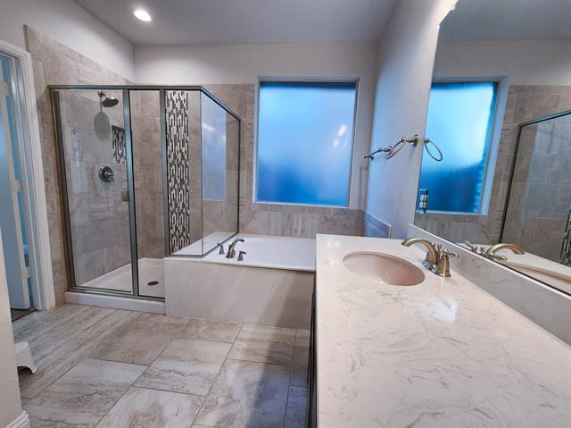 Building Photo - 1318 Byars Dr