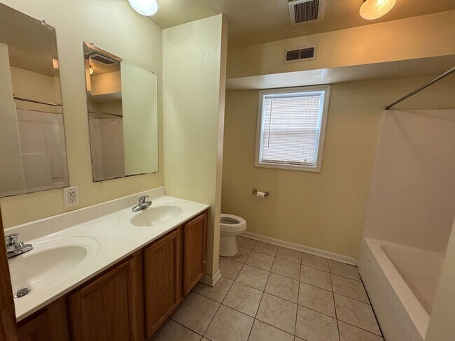 Building Photo - 1523 N 17th St