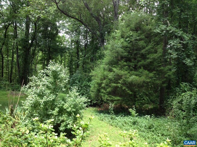 Building Photo - 954 Old Lynchburg Rd