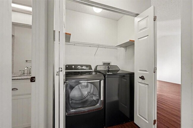 Building Photo - 18302 Aintree Ct