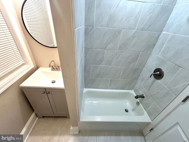 Building Photo - 3023 Redner St