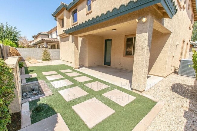 Building Photo - 1701 W Flamingo Dr