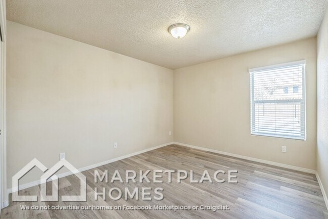 Building Photo - 7114 Wasilla Dr NE