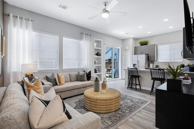 Building Photo - 7265 Borland Dr