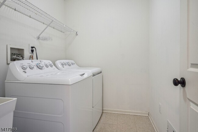 Building Photo - 48 Battalion Dr