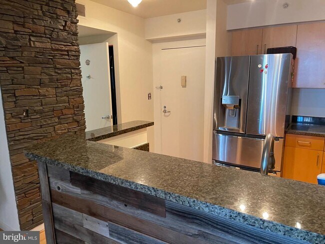 Building Photo - 1000 New Jersey Ave SE