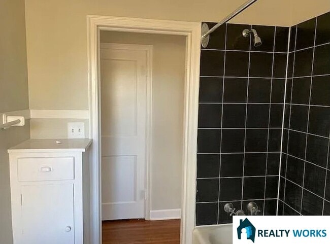 Building Photo - 1928 F St