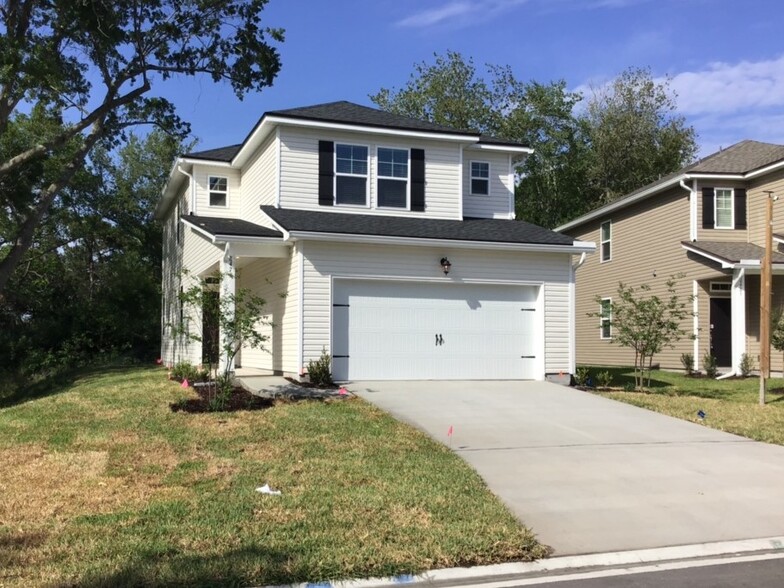 Primary Photo - 8475 Highfield Ave