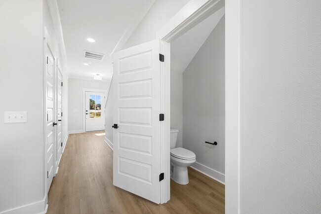 Building Photo - 1409 Little Brothers Ln