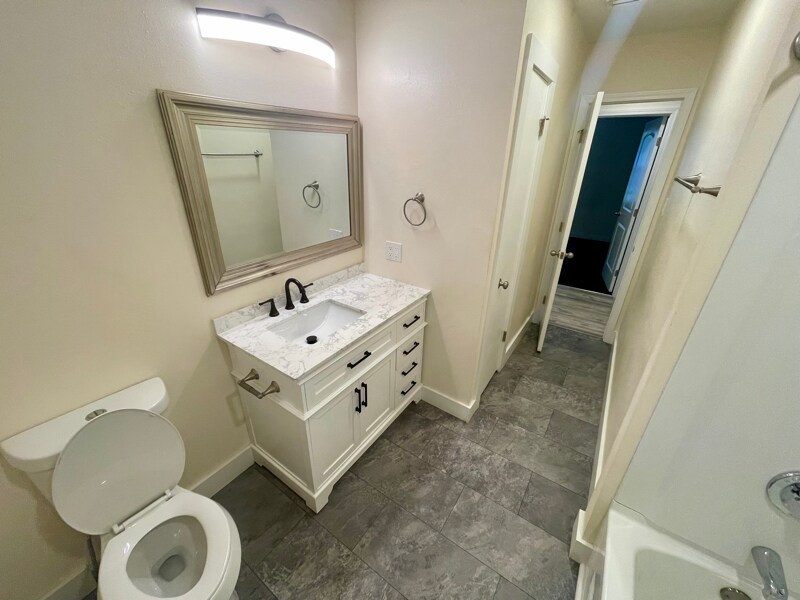 Building Photo - 217 Concordia Blvd