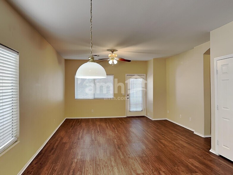 Building Photo - 14216 W Columbus Ave