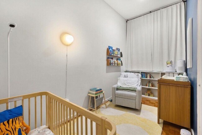 Building Photo - 222 Clinton St