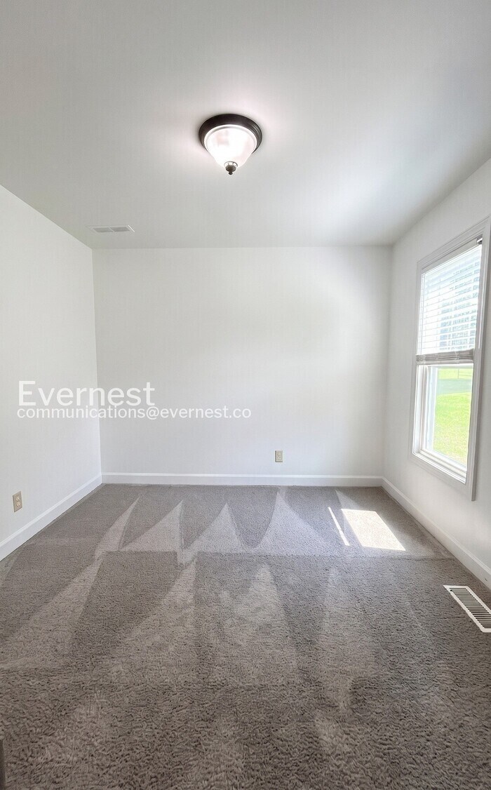 Building Photo - 2280 Aurelia Ct