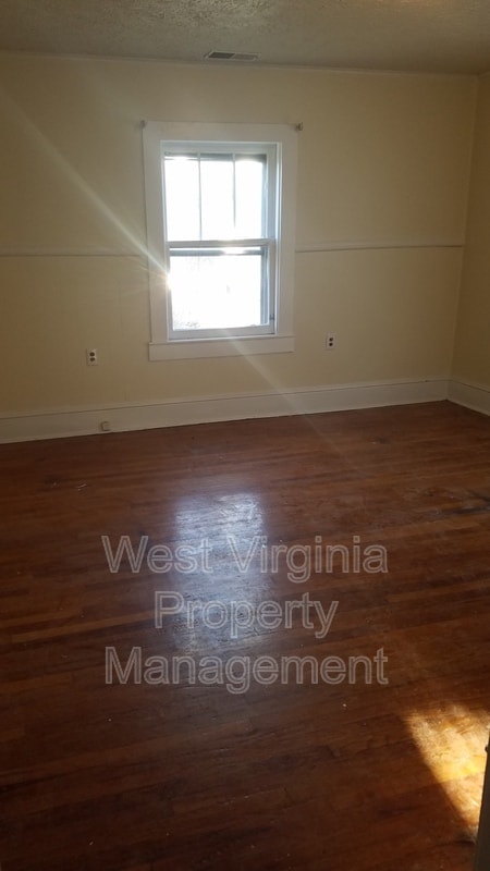 Building Photo - 200 Loflin St