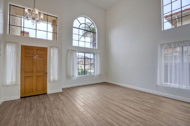 Building Photo - 2091 Sequoia Crest