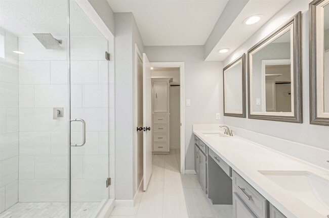 Building Photo - 20506 Park Pine Ln