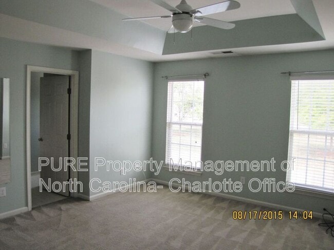 Building Photo - 18040 Delmas Dr