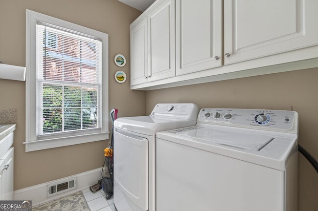 Building Photo - 7705 Little Aston Way