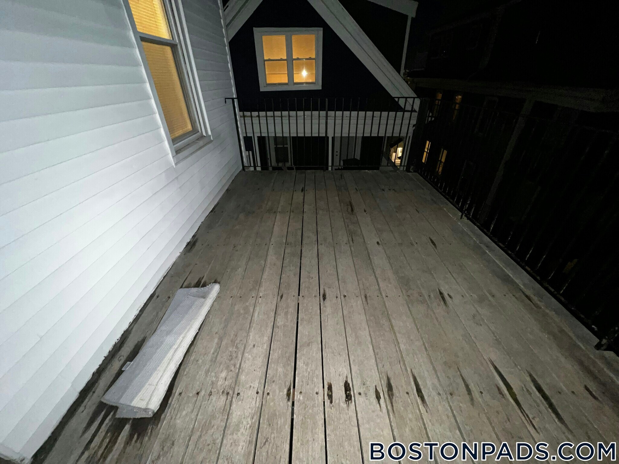 Building Photo - 6-8 Sunset St.