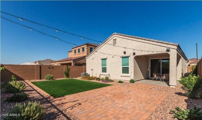 Building Photo - 1953 W Yellowbird Ln