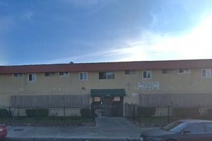 Building Photo - 650 W Gardena Blvd