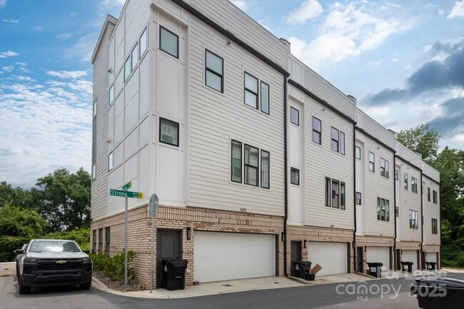 Building Photo - 509 Strong Ave