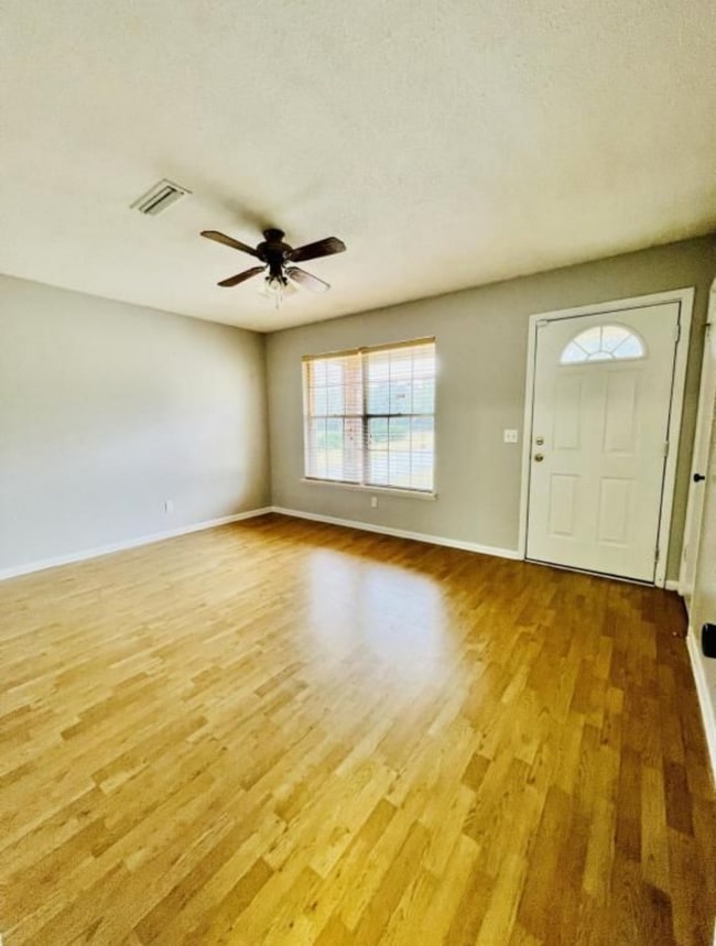 Building Photo - 206 Goff Dr