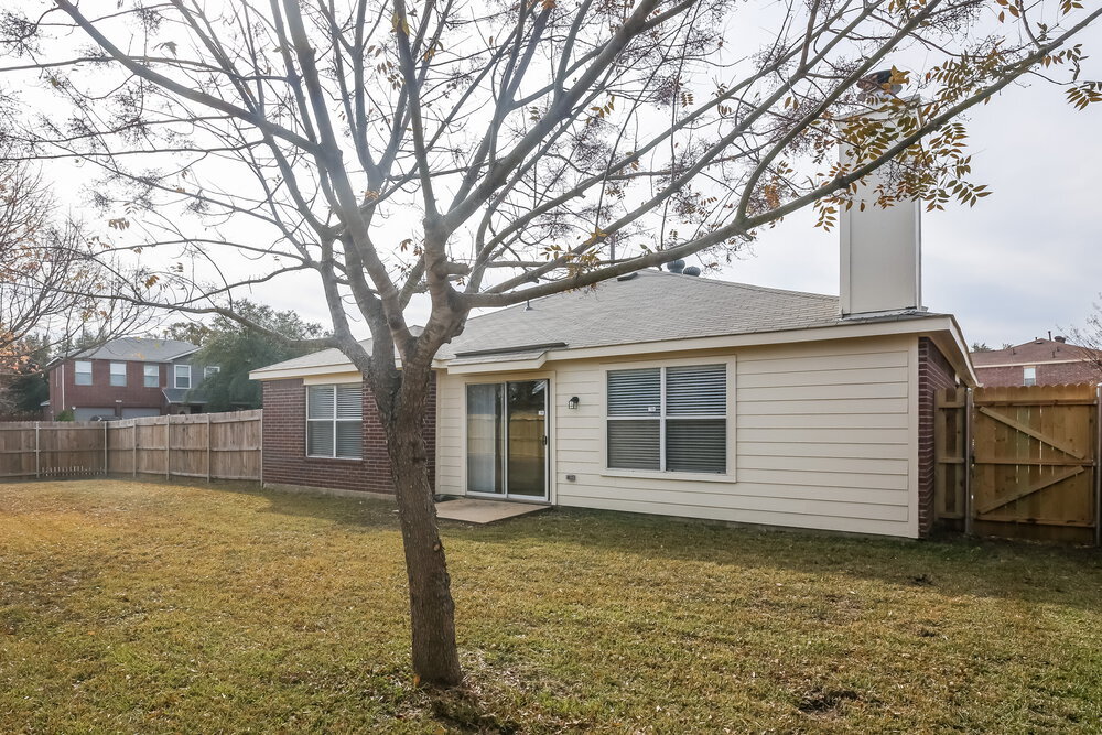 Building Photo - 100 Walnut Dr