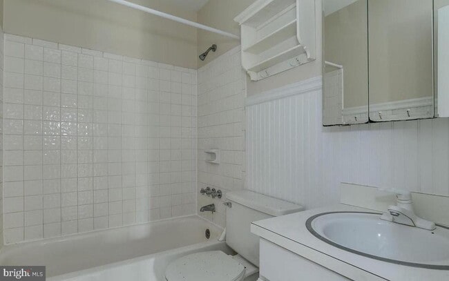 Building Photo - 12856 Fantasia Dr