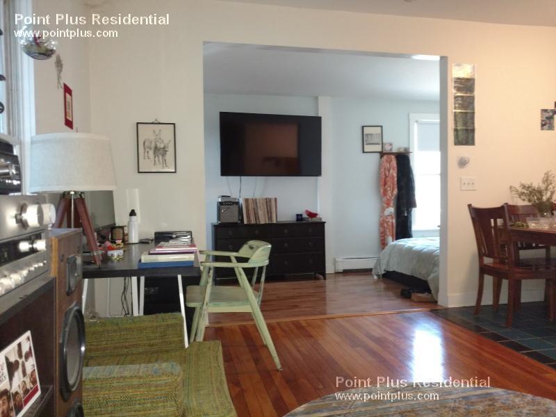 Building Photo - 26 Hingham St