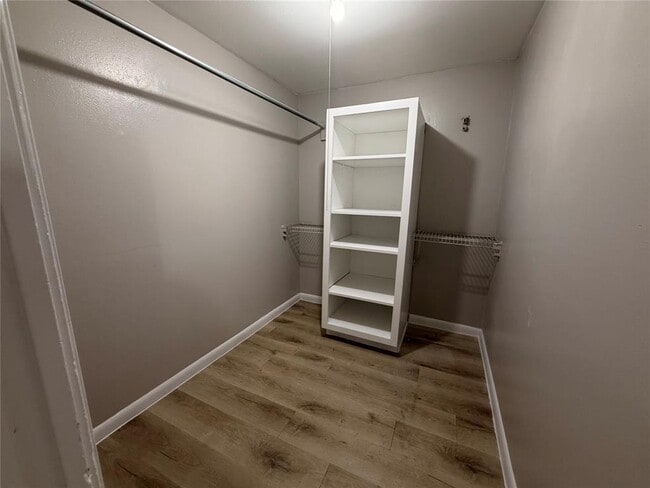 Building Photo - 3304 Red River St