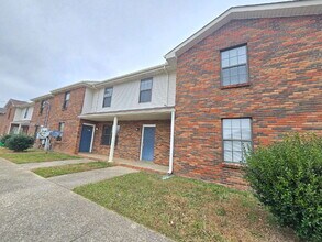Building Photo - 355-3 PEABODY DR, CLARKSVILLE, TN 37042