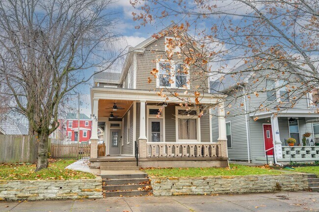 Building Photo - 435 Elm St