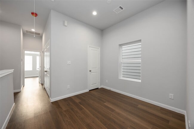 Building Photo - 4938 Paradigm Ln