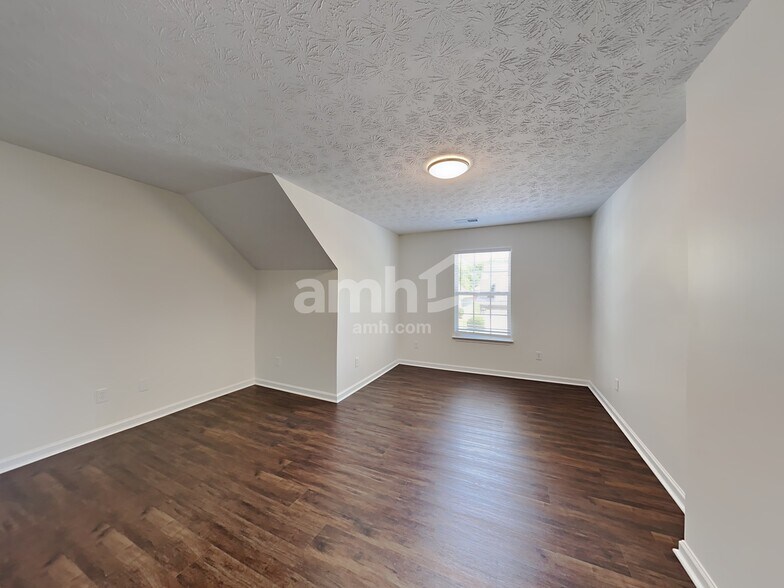 Building Photo - 3772 Emperors Cove