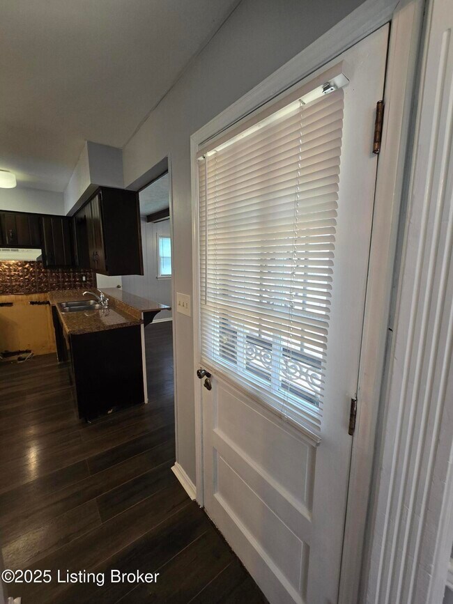 Building Photo - 9313 Le Beau Ct