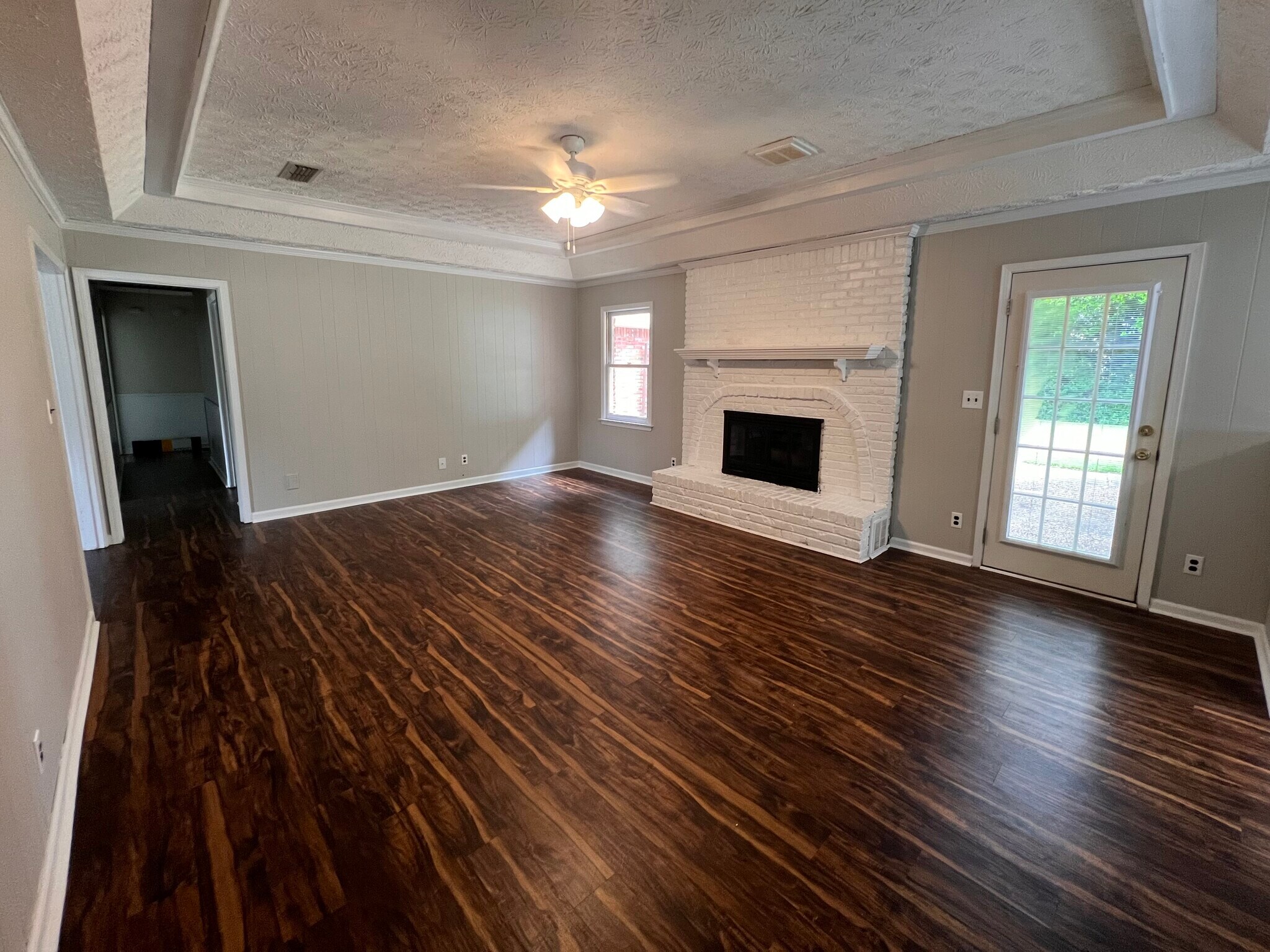 Building Photo - 107 Ledyard Dr