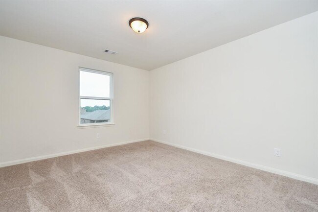 Building Photo - 21022 Echo Manor Dr
